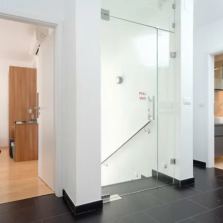 公寓 Vindobona 2 赫瓦尔