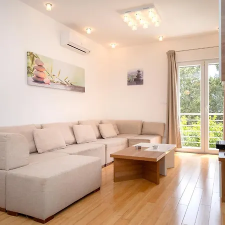 Vindobona Apartment 2 *