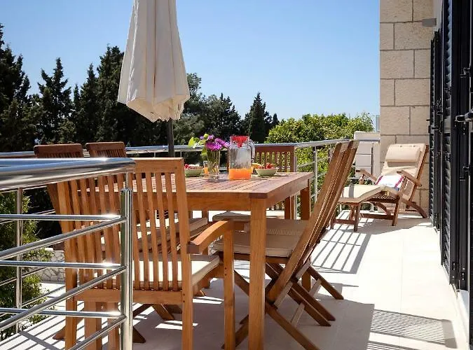 Vindobona 2 * Hvar Town